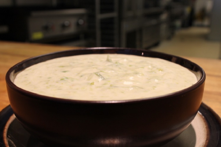 Cream of Asparagus Soup (32 oz)